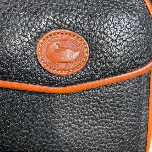 Vintage Dooney & Bourke *Black* Mini Square Zip-Along Crossbody Wallet 18173B - Picture 11 of 14